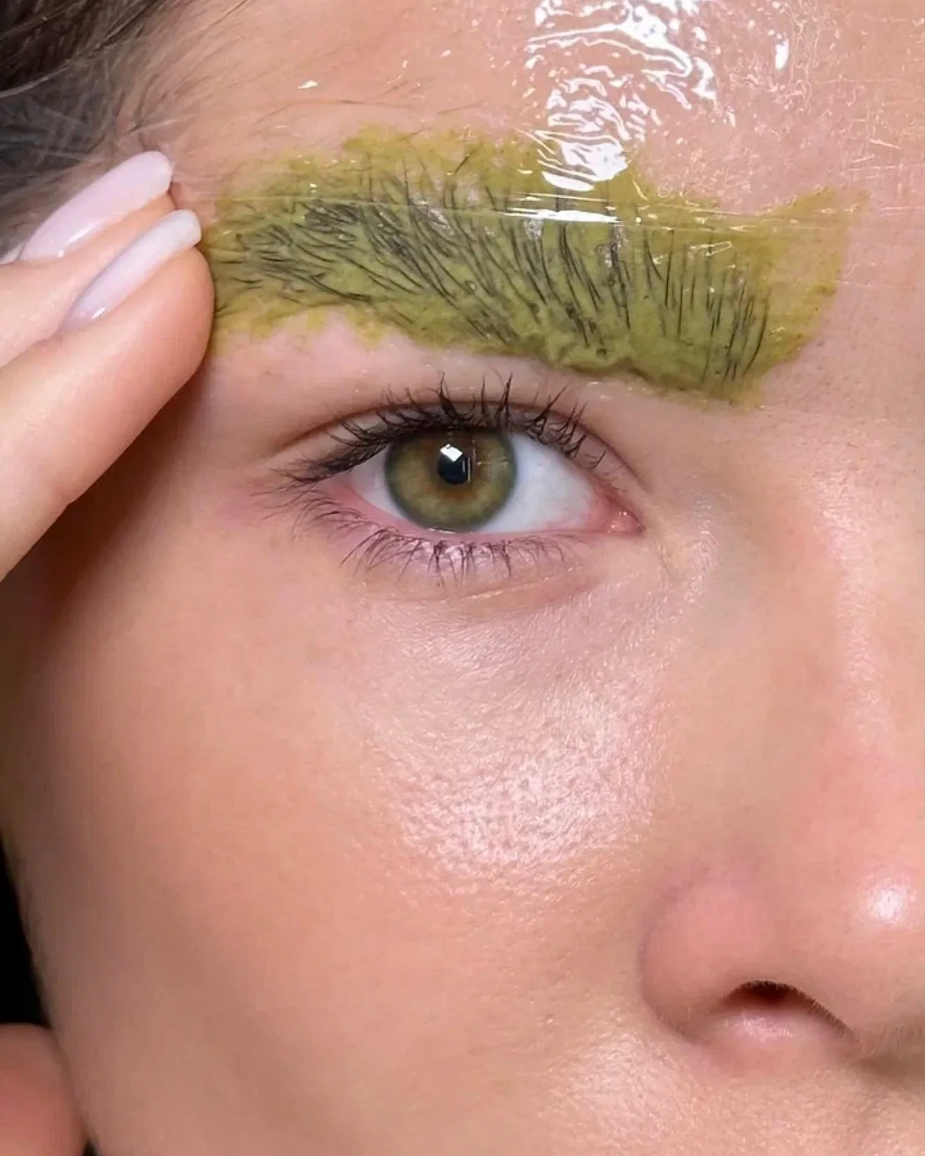Чем Organic Brow отличается от ламинирования бровей?